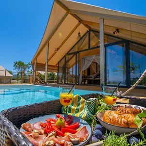 Floria Glamping Garden Camping